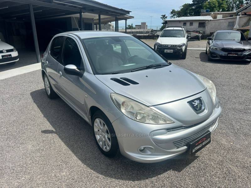 PEUGEOT - 207 - 2012/2012 - Prata - R$ 25.900,00