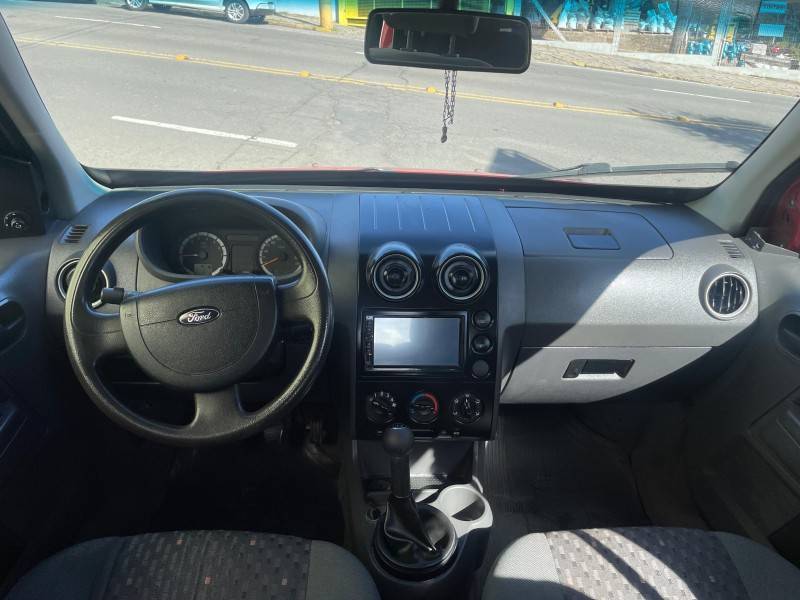 FORD - ECOSPORT - 2003/2004 - Vermelha - R$ 28.900,00