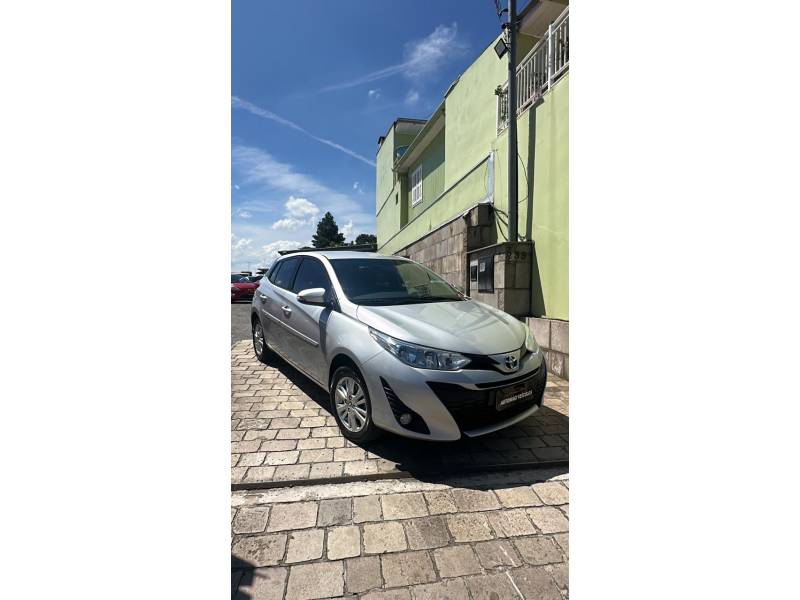 TOYOTA - YARIS - 2019/2019 - Prata - R$ 79.900,00