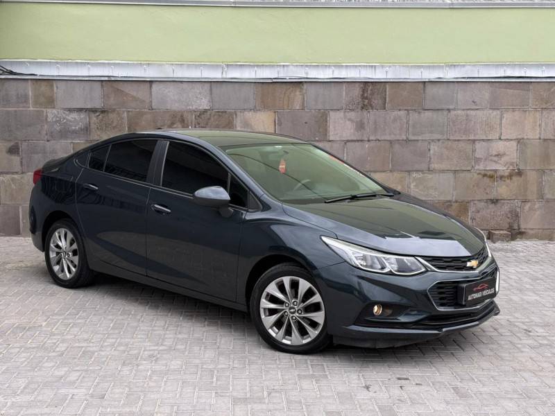 CHEVROLET - CRUZE - 2017/2017 - Cinza - R$ 79.900,00