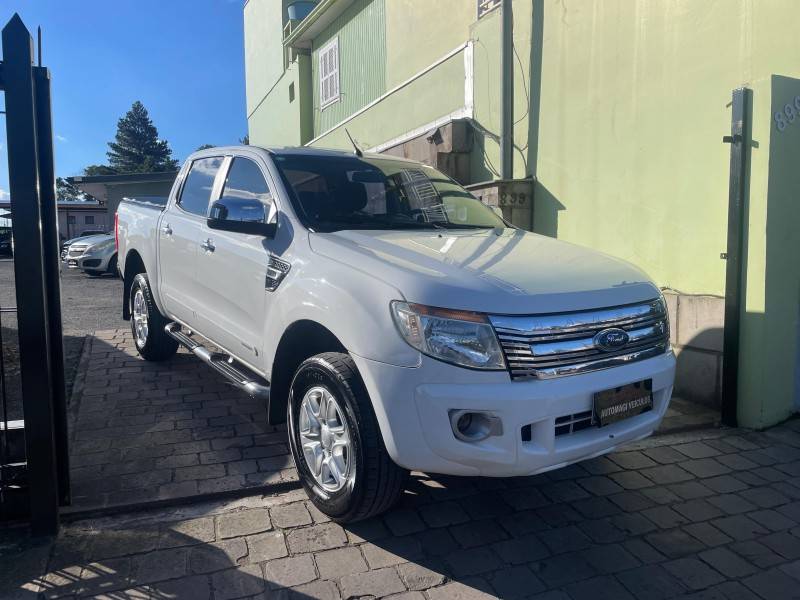 FORD - RANGER - 2014/2014 - Branca - R$ 85.900,00
