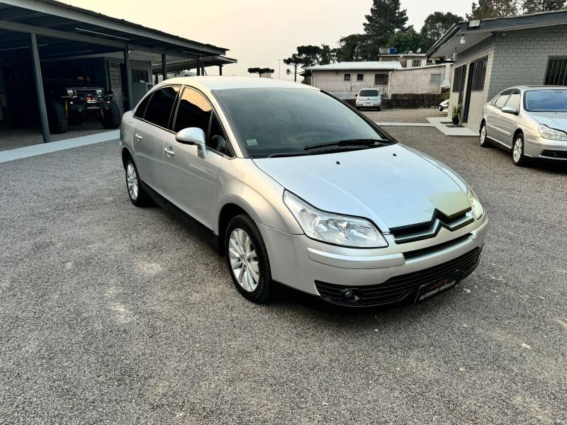 CITROËN - C4 - 2007/2008 - Cinza - R$ 24.900,00