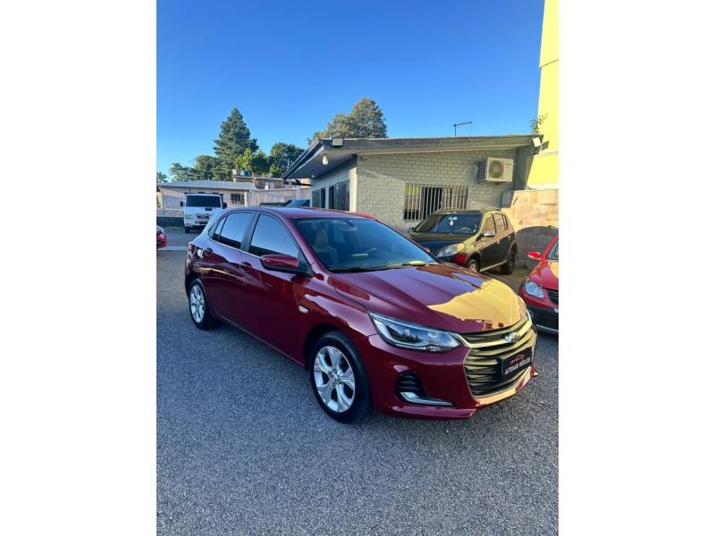 CHEVROLET - ONIX - 2020/2021 - Vermelha - R$ 84.900,00