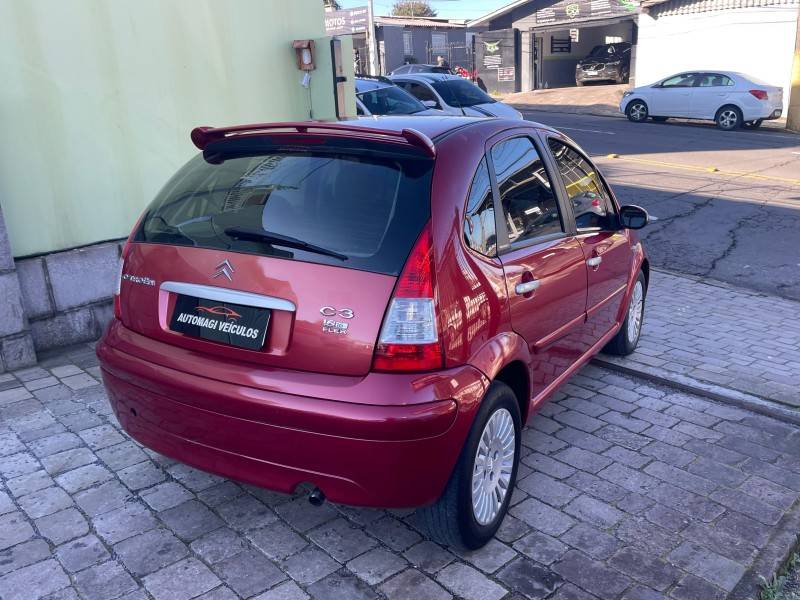 CITROËN - C3 - 2006/2007 - Vermelha - R$ 21.900,00