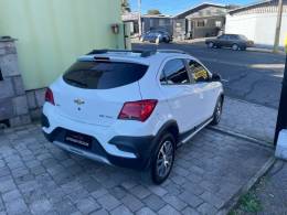 CHEVROLET - ONIX - 2016/2017 - Branca - R$ 64.900,00