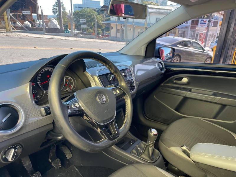 VOLKSWAGEN - UP - 2018/2018 - Preta - Sob Consulta