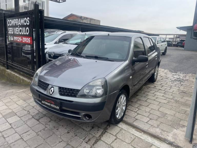 RENAULT - CLIO - 2005/2005 - Cinza - R$ 18.900,00