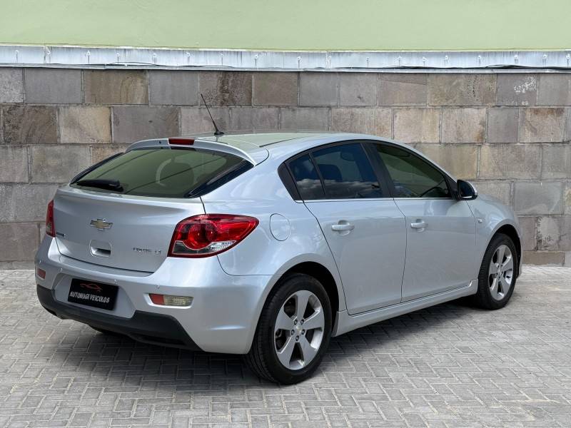 CHEVROLET - CRUZE - 2013/2014 - Prata - R$ 58.900,00