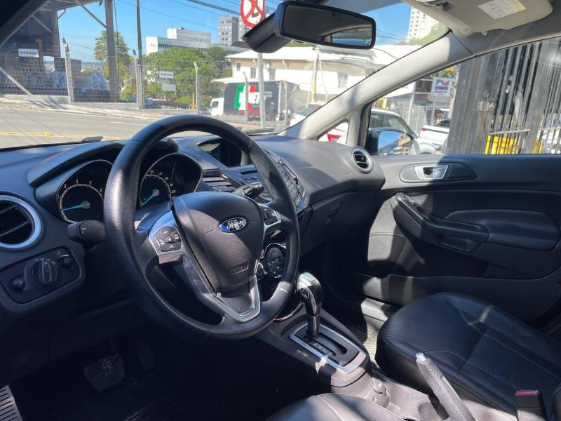 FORD - FIESTA - 2014/2015 - Preta - R$ 49.900,00