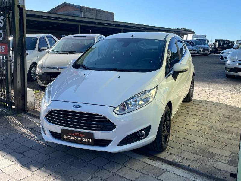 FORD - FIESTA - 2015/2015 - Branca - R$ 54.900,00